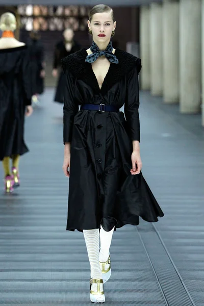 Look 27